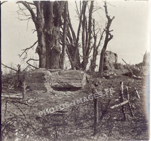 Nid de mitrailleuses � la chapelle Saint-Aubin dans l'Oise pendant la guerre de 14-18