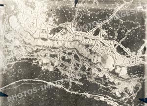 Photo a&eacute;rienne du Four de Paris, les tranch&eacute;es  et crat&egrave;res de mines