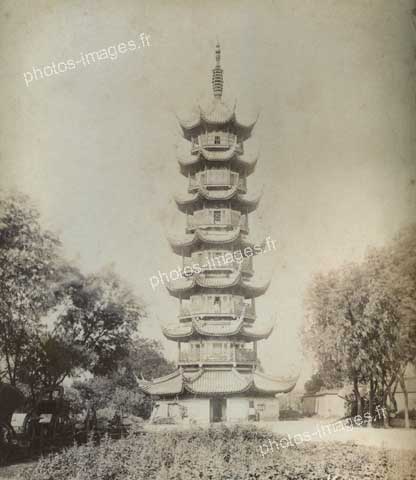 La pagode de Long-Foa en 1900.