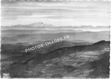 Vue sur le Mont-Blanc depuis La louvesc en ancienne carte postale de 1950