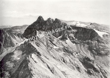 Photo ancienne des trois pics de Belledonne