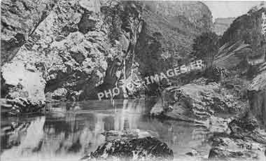 La Bourne en amont de Pont-en-Royans sur une carte postale de 1900