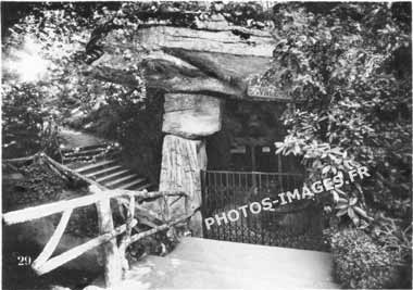 La source Marguerite de Chatel-Guyon en 1950 cpa