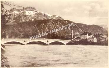 L'Arve sous le pont à Bonneville