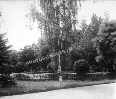 Vue ancienne du jardin de Néris les Bains