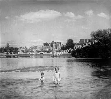 Baignade dans la Loire ancienne photo de 1938
