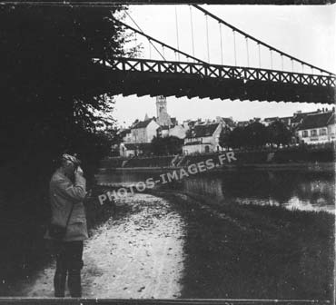 Ancienne photo du pont suspendu de Dormans sur la Marne vers 1914