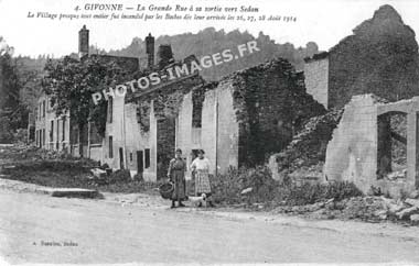 Vue ancienne de la Grande Rue de Givonne en carte postale de 1915