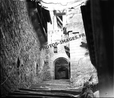 Escalier d'accès au Chateau Haut-koenigsbourg