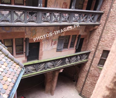 Photo actuelle de balustrades au Chateau Haut-koenigsbourg