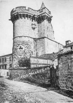 Photo ancienne de la tour Valéran dite de Luxembourg à Ligny-en-Barrois en 1900