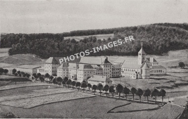 Photo ancienne du Collège Saint-Augustin à Bitche en 1930