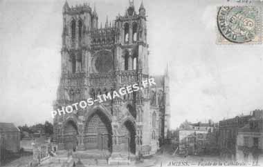Ancienne photo de la cathédrale Notre-Dame d'Amiens sur une carte postale de 1900