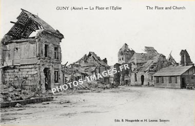 Vieille photo du bourg de Guny et son église