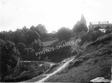 L'ancienne route et le village de Crozant en 1910