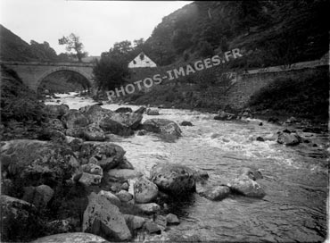 Pont sur la Sédelle, photo ancienne de 1910