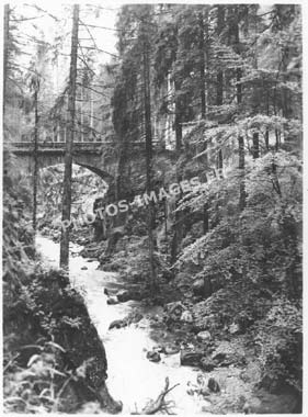  photo ancienne du pont du Saut des Cuves sur la Vologne à Gérarmer Xonrupt-Longemer