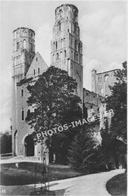 Photo ancienne des ruines des latéraux de Notre-Dame