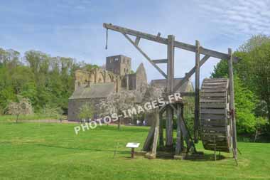Le grue de l'Abbaye de Hambye en photo actuelle