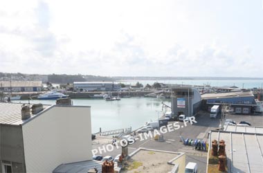 Photo actuelle du port et des quais