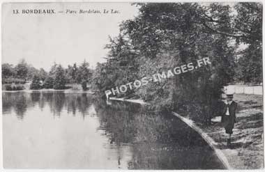Le parc Bordelais à Bordeaux et le lac en 1900 sur une ancienne carte postale