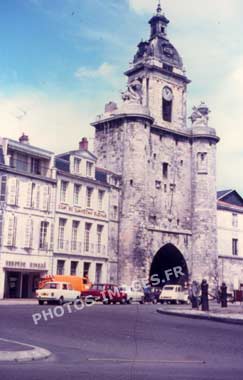 Photo ancienne de la porte de la Grosse Horloge