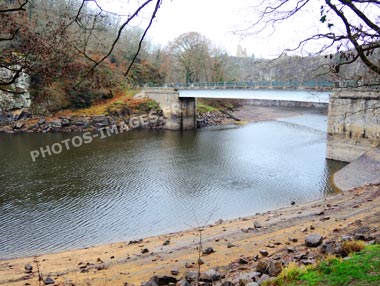 Pont ancien sur la Creuse