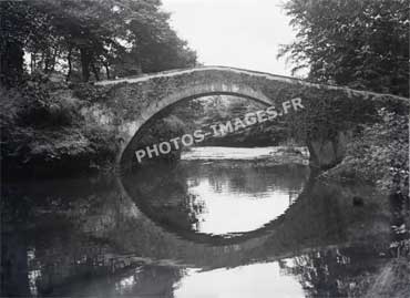 Le pont Saint-Etienne-Baïgorry à Saint-Jean-Pied-de-Port