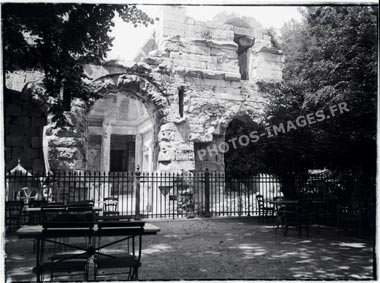 Extérieur du temple de Diane ancienne photo de 1910