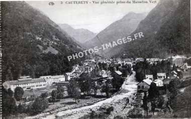 Ancienne photo des Cauterets depuis le Mamelon Vert sur une carte postale de 1920