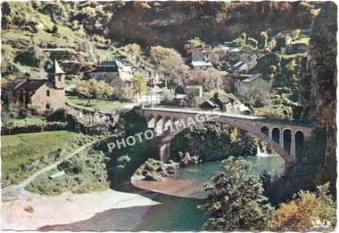 Ancienne carte postale de Saint-Chély d'Apcher en 1960