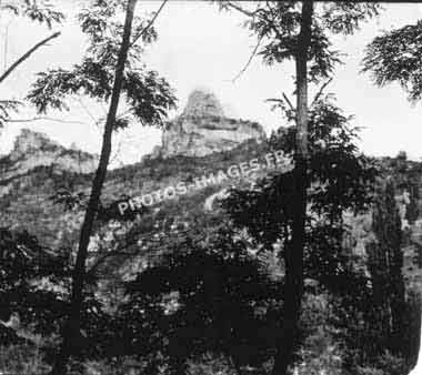 Ancienne photo du Rozier dans les gorges du Tarn de 1947