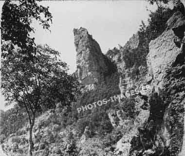 Ancienne photo du Pas-de Souci dans les gorges du Tarn en 1947