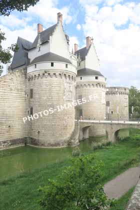 Nantes le château et les Trois Tours en photo actuelle