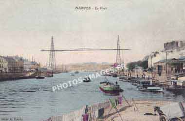 Nantes carte postale du port du pont transbordeur des quais et des bateaux en photo ancienne de 1910