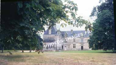 Ancienne photo du château de Court Aron sur une diapo de 1960
