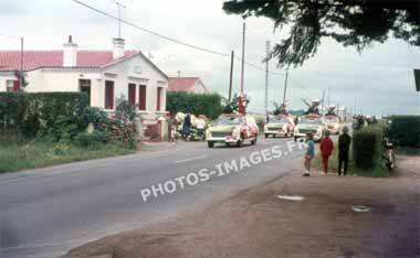 Ancienne photo du Tour de France de 1972 à Saint-Vincent-sur-Jard sur une diapo