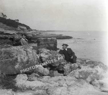 La côte rocheuse à Saint-Palais-sur-Mer, ancienne photo de 1927