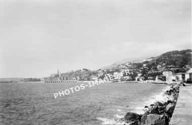 Photo ancienne de la baie de Menton sur un tirage 6x9cm de 1938