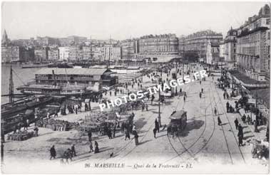Ancienne photo du port et le quai de la Fraternité à Marseille en carte postale de 1900