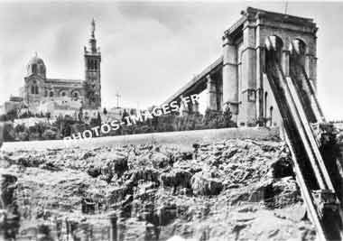 Ancienne photo de Notre-Dame-de-la-Garde de Marseille et son ascenseur en 1930