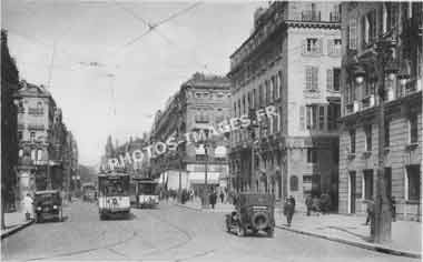 Ancienne photo de La Cannebière à Marseille en carte postale de 1920