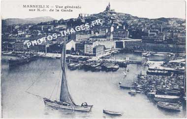 Ancienne photo du vieux port de Marseille et la basilique Notre-Dame de la Garde en 1900