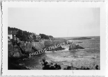 Route de Saint-Raphaël à Cannes en 1938 sur la Côte d'Azur