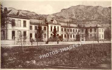 L'école normale de Bonneville photographiée au début du siècle