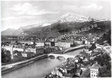Panorama de Grenoble ancien, la chaîne des Alpes et le Moucherotte
