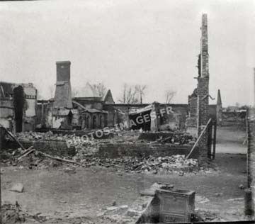 Photo des ruines d'une maison de Verlaines pendant la guerre 1914-1918 ww1